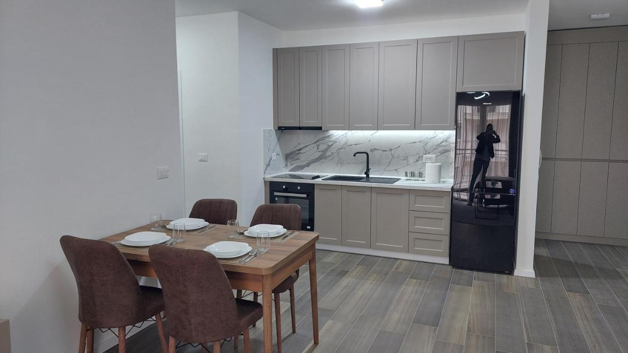 Amelja'S Apartment Shkodër Dış mekan fotoğraf